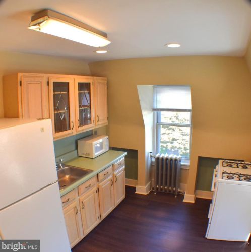 542 Johnson St, Philadelphia PA 19138-1110 exterior