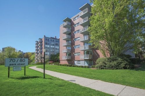 80 Park St, Brookline MA  02446-6340 exterior
