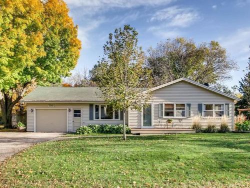 1339 Prairie St, Chaska, MN 55318-2417