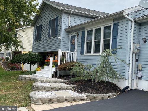 76 Gardenia Dr, Hanover, PA 17331-3454