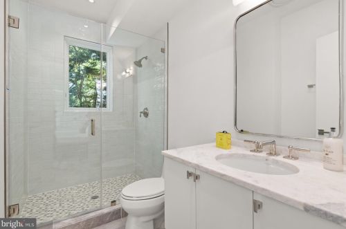 2838 Chesterfield Pl, Washington DC  20008-1015 exterior