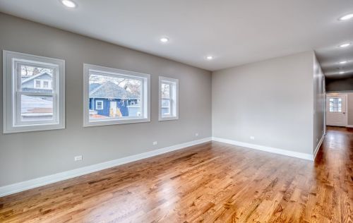 5527 Haddon Ave, Chicago IL  60651-2702 exterior