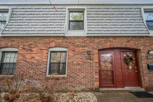 434 Country View Ct, Pittsburgh, PA 15205-1608