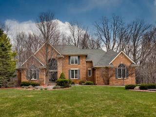 60928 Pennington Way, Rochester, MI 48306-2068