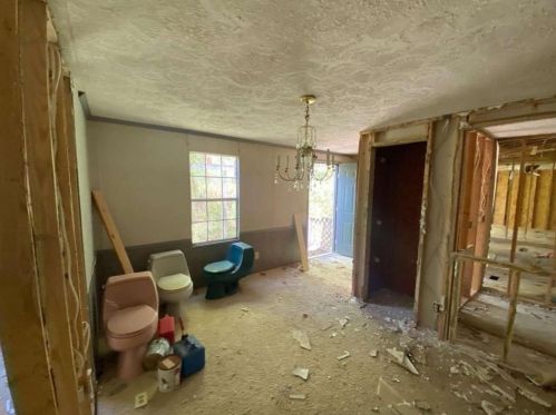 7423 Pleasant Hl Rd, Lithonia GA 30058-6360 exterior