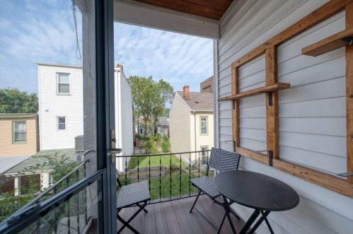 5133 Holmes St, Pittsburgh PA  15201-2433 exterior