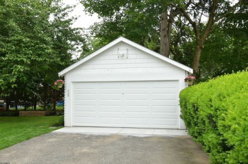 46 Coolidge Rd, Maplewood NJ  07040-1420 exterior