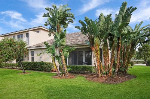 9201 Wentworth Ln, Fort Pierce FL  34986-3287 exterior