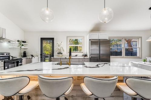 2264 Baker Rd, Atlanta GA 30318-6221 exterior