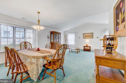 311 Wagon Wheel Cir, Columbus NJ exterior