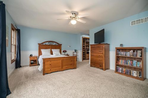 11070 Rambling Oaks Dr, Saint Louis MO 63128-2036 exterior