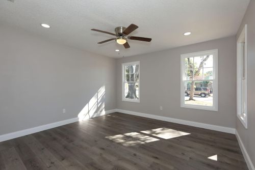 1103 Colonial Rd, Fort Pierce FL 34950-5025 exterior