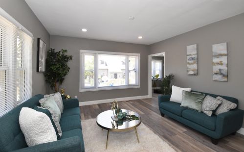 2554 Hubbard St, Milwaukee WI  53212-2845 exterior