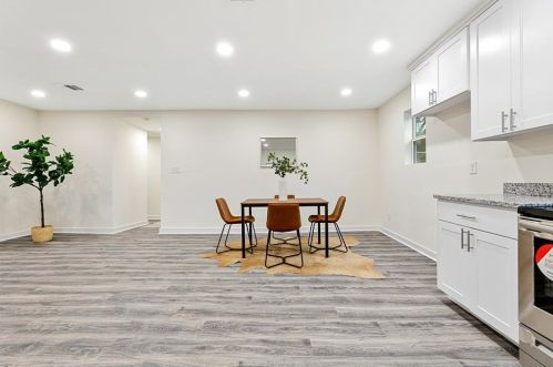 2850 Fls Dr, Dallas TX 75211-9008 exterior