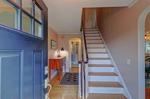 39 Chace Ave, Providence, RI 02906-2902