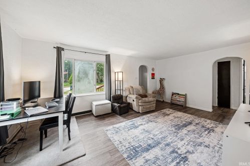 113 Colfax Ave, Mishawaka, IN 46545-6238