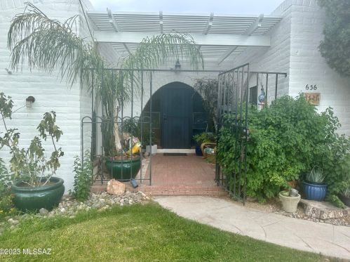 636 Roller Coaster Rd, Tucson AZ  85704-3835 exterior