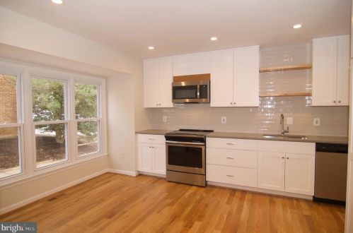 4972 Cloister Dr, Rockville MD  20852-3373 exterior