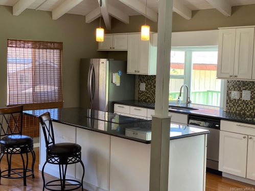 856 Kealahou St, Honolulu, HI 96825-2966