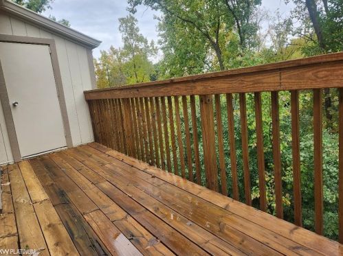 1693 Riverside Dr, Rochester MI 48309-2719 exterior