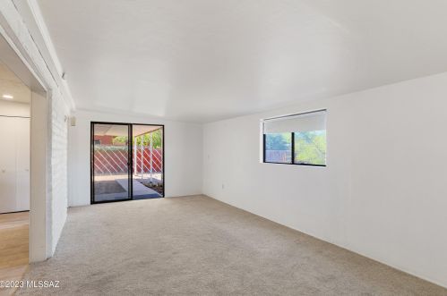 4402 Avenida Don Fernando, Tucson AZ  85757-9433 exterior