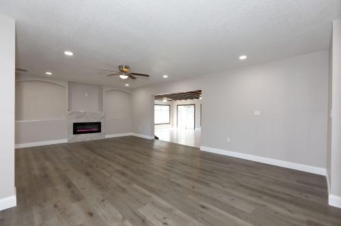 1103 Colonial Rd, Fort Pierce FL 34950-5025 exterior