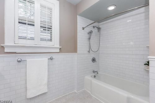 181 Smt Ave, Montclair NJ 07043-1817 exterior