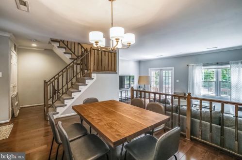 7707 Heatherton Ln, Rockville MD  20854-3212 exterior