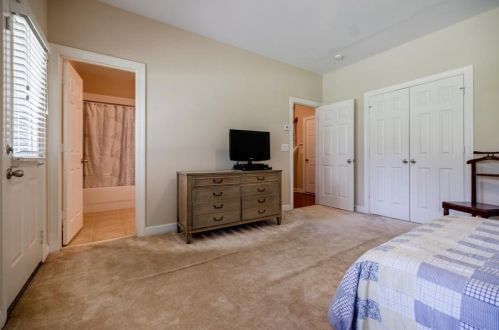 2067 Cobblestone Cir, Atlanta GA 30319-4911 exterior