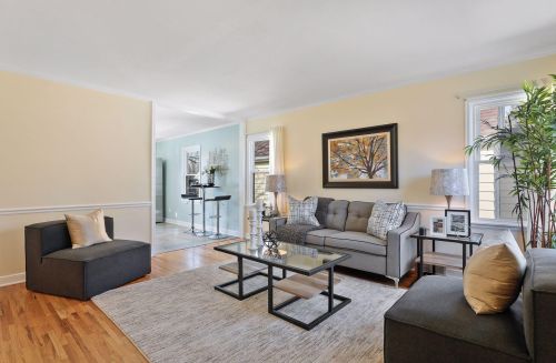 1122 Edgcumbe Rd, Saint Paul, MN 55105-2830