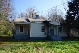 409 Thompson St, Shelby NC  28150-5625 exterior