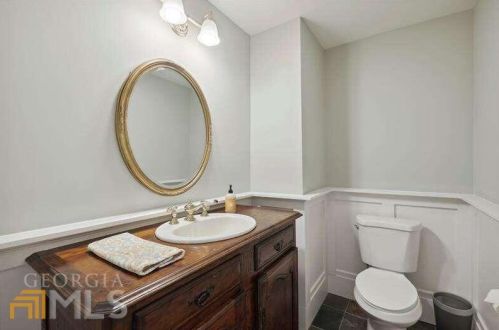 335 9 St, Atlanta GA 30309-4209 exterior