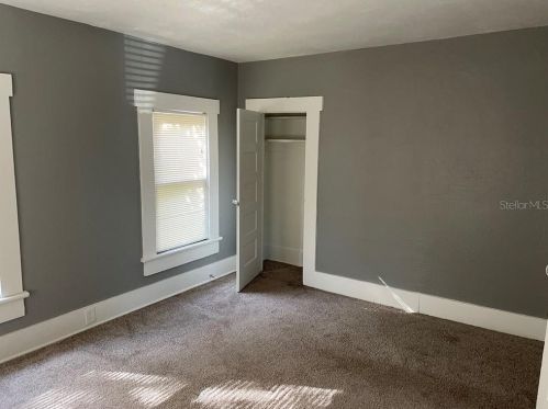 804 Lake Ave, Tampa FL  33603-5010 exterior