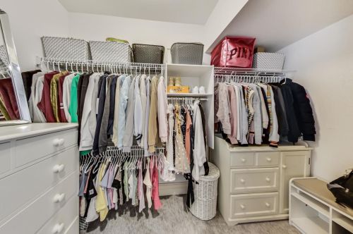 1542 Oakdale Ave, Chicago IL 60657-4024 exterior