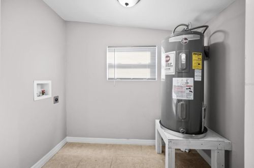 3203 Ellicott St, Tampa FL 33614-6606 exterior