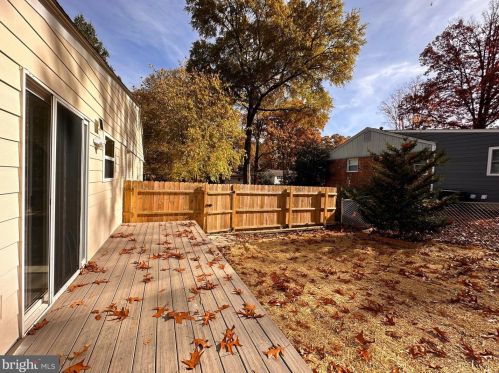 5910 Brookview Dr, Alexandria VA 22310-1819 exterior