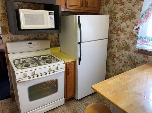 5704 Hampton St, Pittsburgh PA 15206-1618 exterior