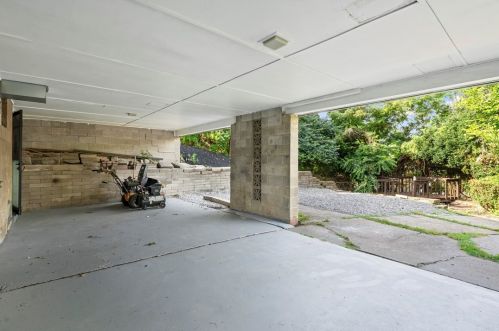 308 Frazier Dr, Pittsburgh PA 15235-5257 exterior