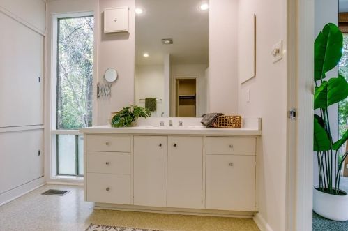 11150 Fernald Ave, Dallas TX 75218-1203 exterior