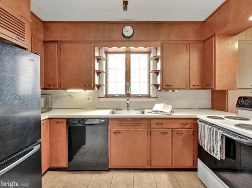 1318 Howard Ave, Primrose PA 17901-3418 exterior