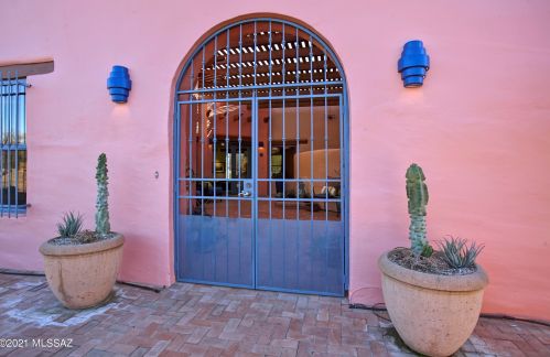 5408 Presidio Rd, Tucson, AZ 85712-1376