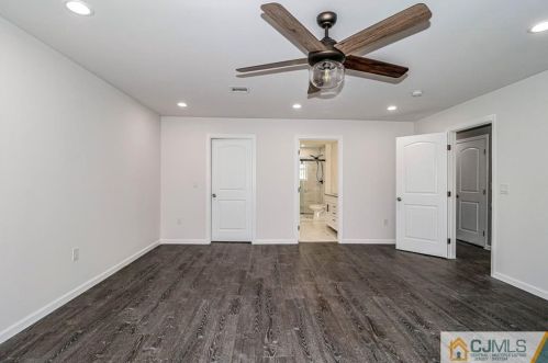 6 Dayton Rd, Edison NJ  08817-4007 exterior