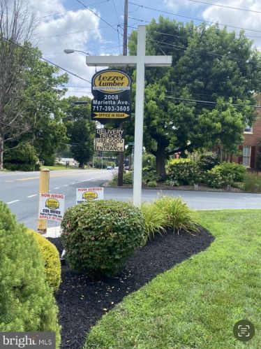 2008 Marietta Ave, Lancaster PA 17603-2354 exterior