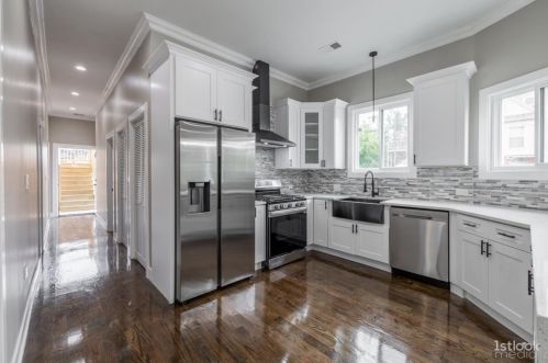 5855 Indiana Ave, Chicago IL 60628-7510 exterior