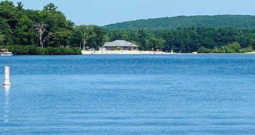 209 Beacon Park, Webster MA 01570-1560 exterior