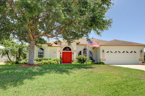 2885 Eagle Dr, Fort Pierce, FL 34984-6321