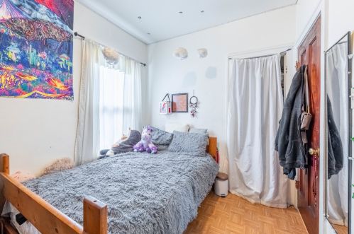 5833 Whipple St, Chicago IL 60659-3708 exterior