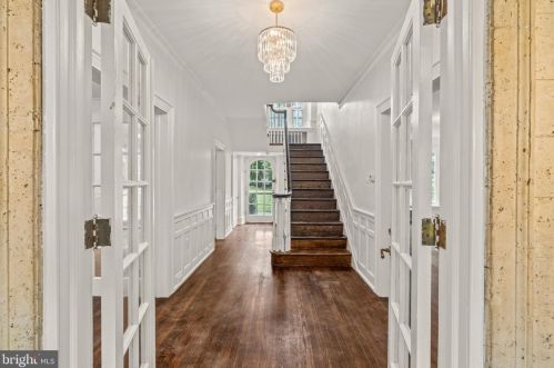 6424 City Ave, Philadelphia PA 19151-2410 exterior