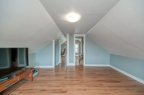 5107 Interboro Ave, Pittsburgh PA  15207-2327 exterior