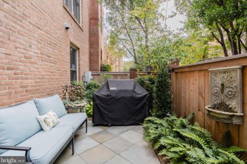 1532 Hampton Hill Cir, Mc Lean VA  22101-6020 exterior